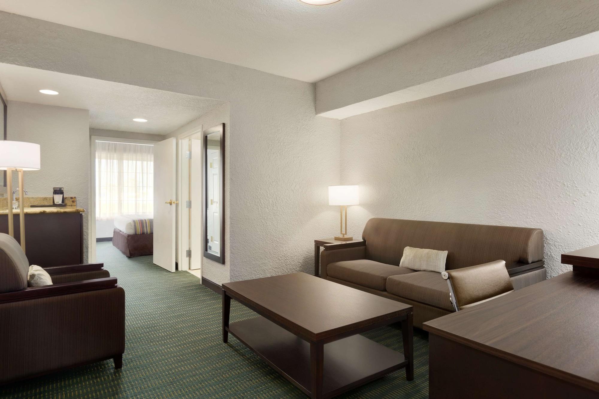 Surestay Plus Hotel By Best Western Vero Beach Exterior foto