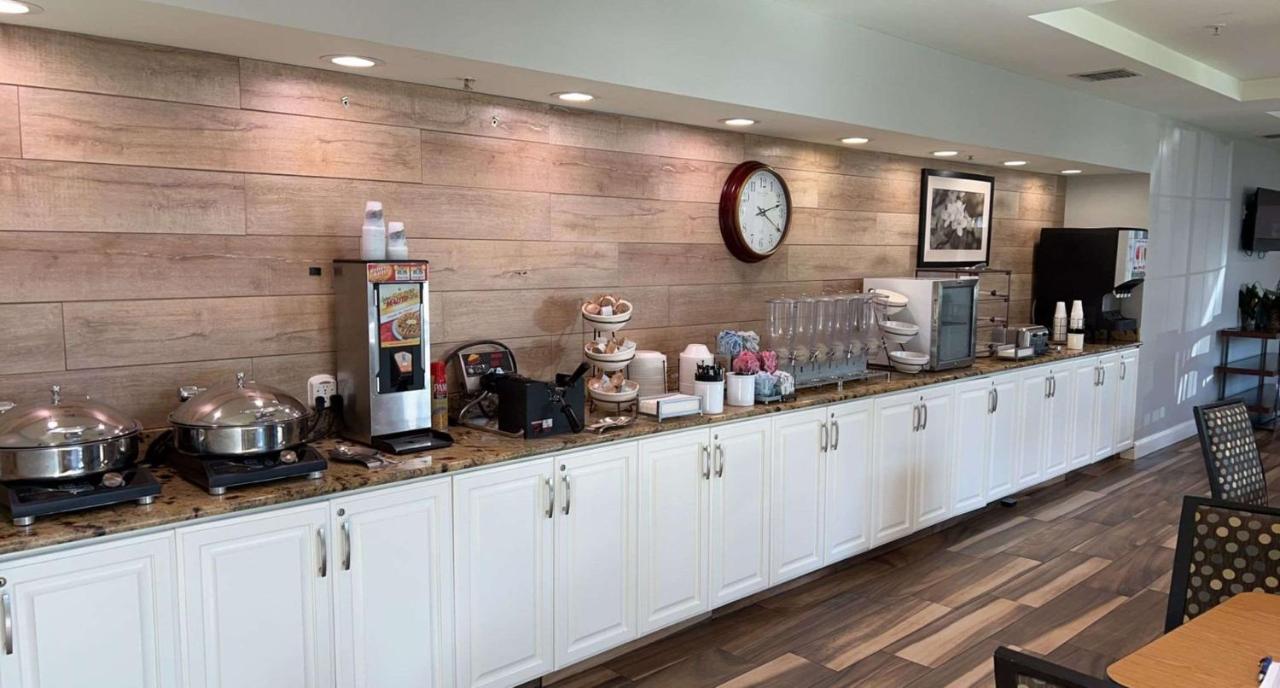 Surestay Plus Hotel By Best Western Vero Beach Exterior foto