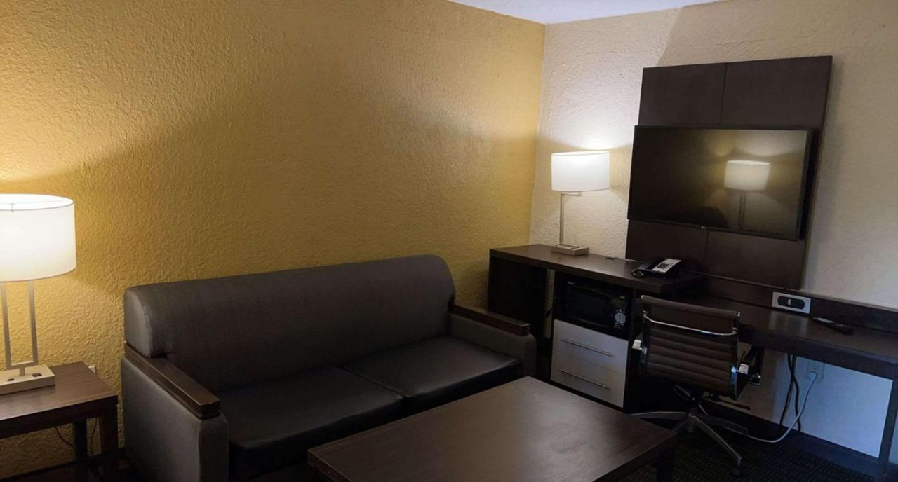 Surestay Plus Hotel By Best Western Vero Beach Exterior foto