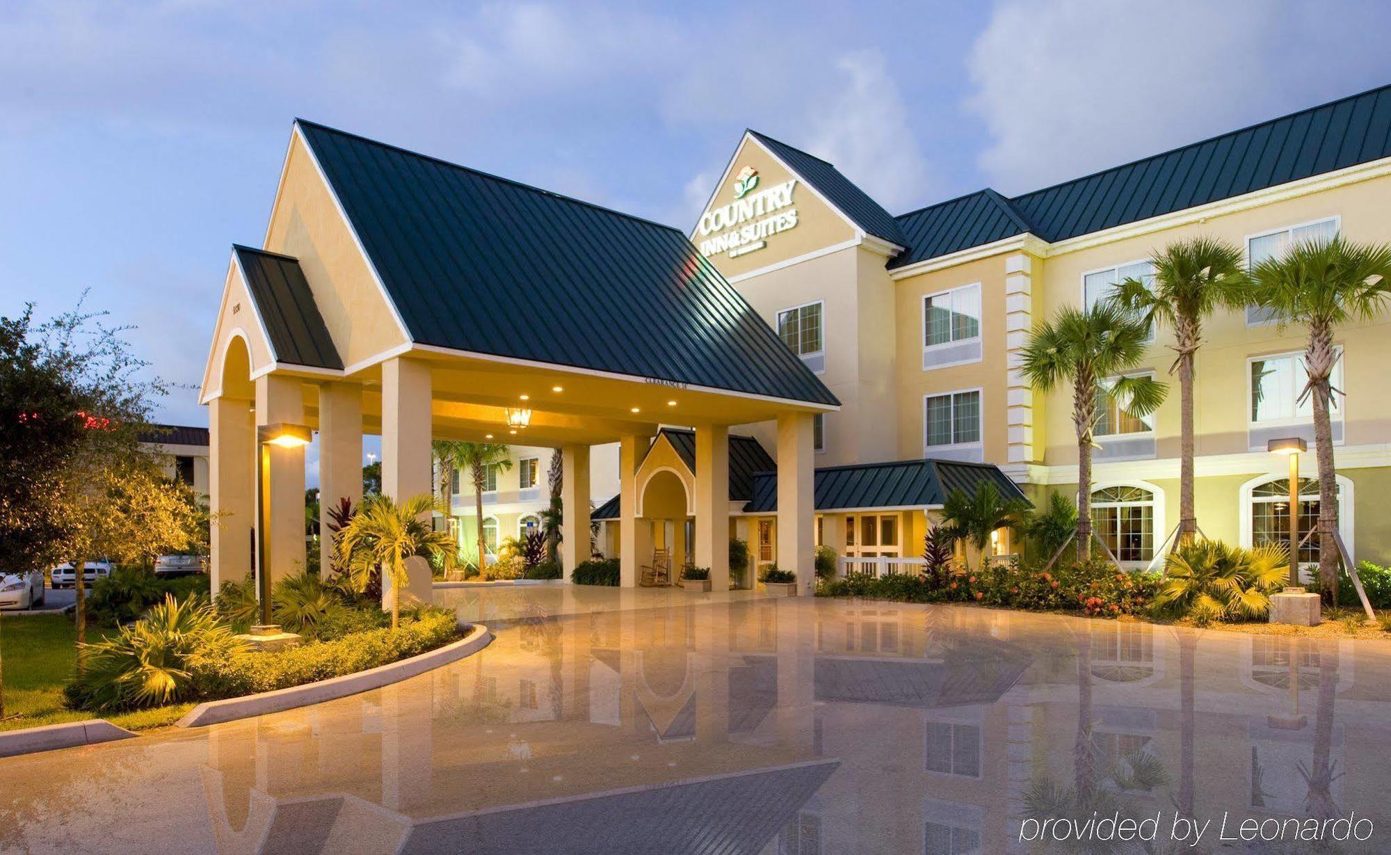 Surestay Plus Hotel By Best Western Vero Beach Exterior foto